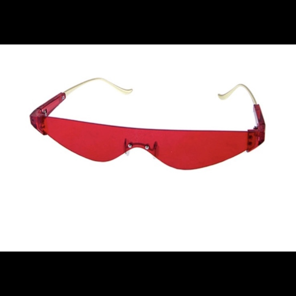 Centerstage Sunglasses in Red BRAND NEW